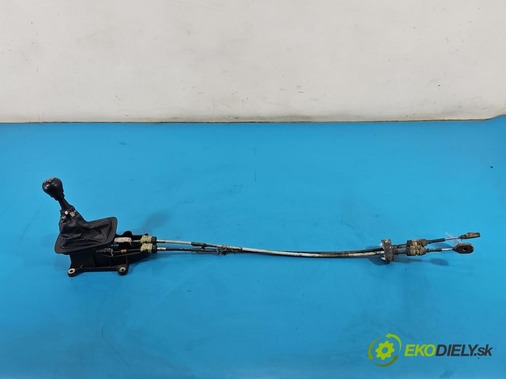 Opel Zafira A 1999-2005 2.0 dti 101 HP manual 74 kW 1995 cm3 5- Páka: Změny: stupeň,rýchlosť  (Rýchlostná páka (kulisa))