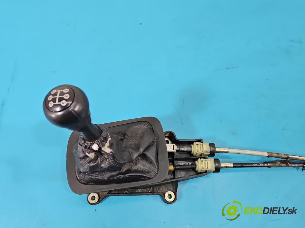 Opel Zafira A 1999-2005 2.0 dti 101 HP manual 74 kW 1995 cm3 5- Páka: Změny: stupeň,rýchlosť  (Rýchlostná páka (kulisa))