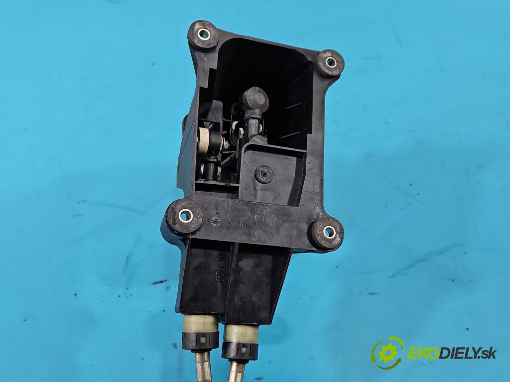 Opel Zafira A 1999-2005 2.0 dti 101 HP manual 74 kW 1995 cm3 5- Páka: Změny: stupeň,rýchlosť  (Rýchlostná páka (kulisa))