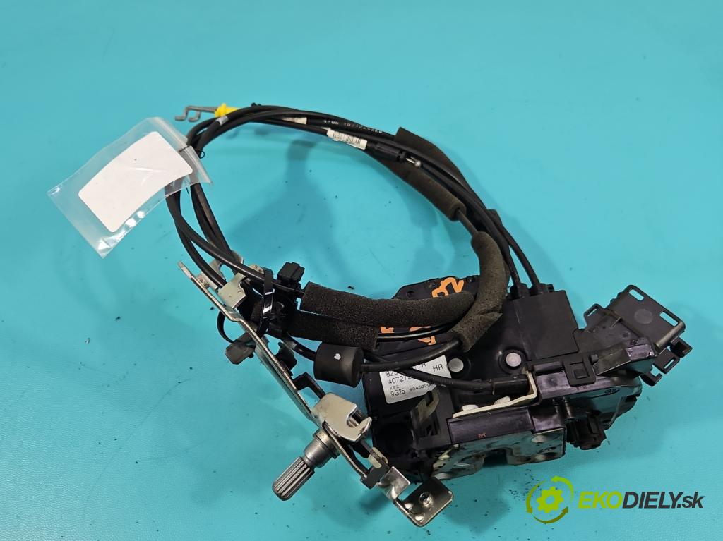 Renault Trafic III 2014 - 2.0 dci 120 HP manual 88 kW 1997 cm3 5- zámok zadné pravý 825027817R