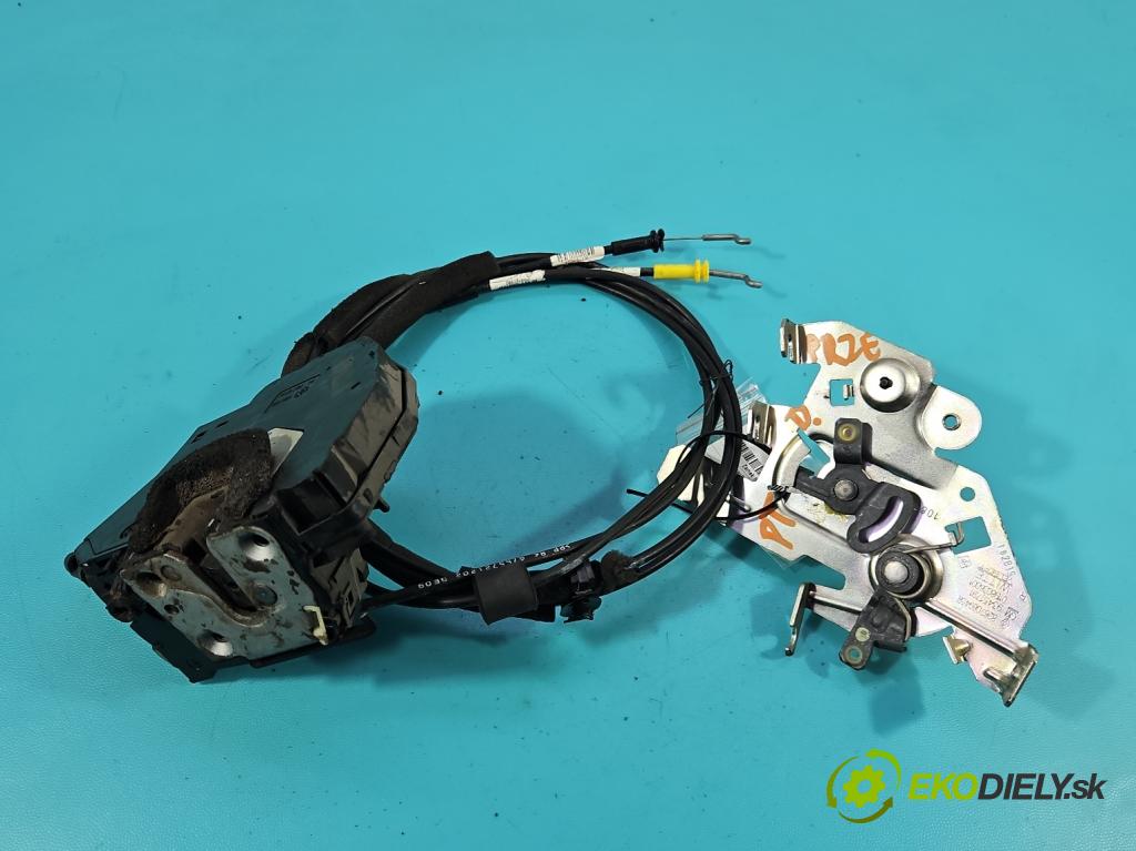 Renault Trafic III 2014 - 2.0 dci 120 HP manual 88 kW 1997 cm3 5- zámok zadné pravý 825027817R