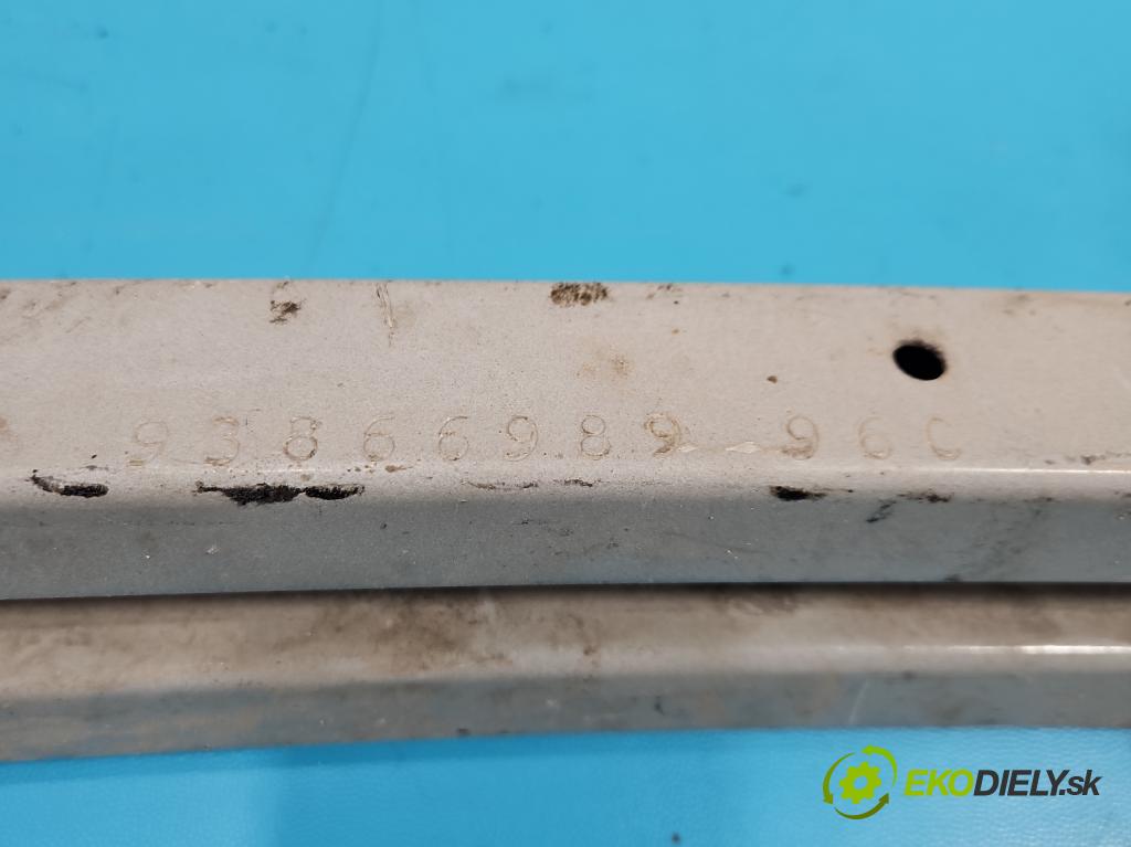 Renault Trafic III 2014 - 2.0 dci 120 hp manual 88 kW 1997 cm3 5- výztuha nárazníku přední