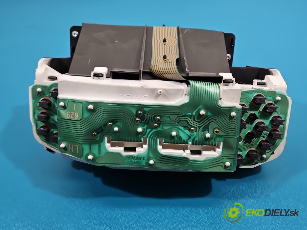 Toyota Yaris I 1999-2005 1.0 vvti 65 HP manual 48 kW 998 cm3 3- prístrojovka/ budíky 21655865-3 (Prístrojová doska)