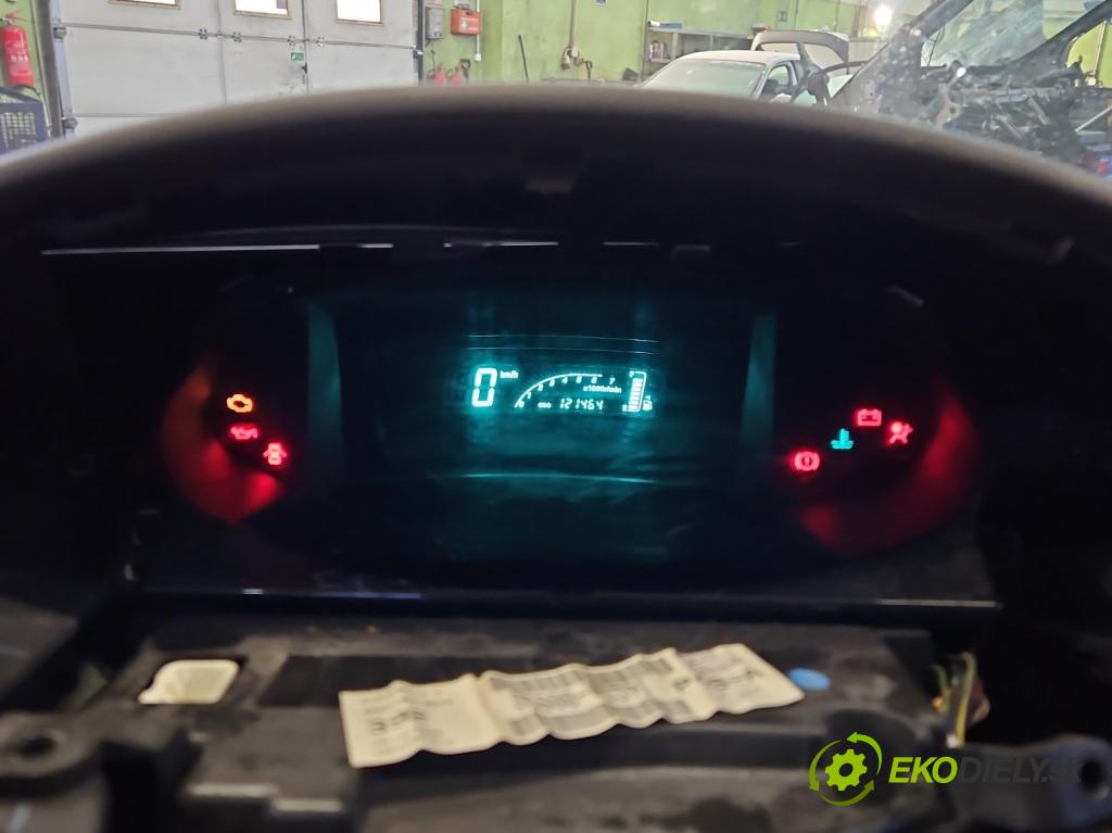 Toyota Yaris I 1999-2005 1.0 vvti 65 HP manual 48 kW 998 cm3 3- prístrojovka/ budíky 21655865-3 (Prístrojová doska)