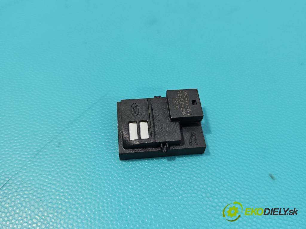 Jaguar XE X760 2015-2024 2.0d 179KM automatic 132 kW 1999 cm3 4- snímač déšť: 18D693-BA (Snímač dažďa)