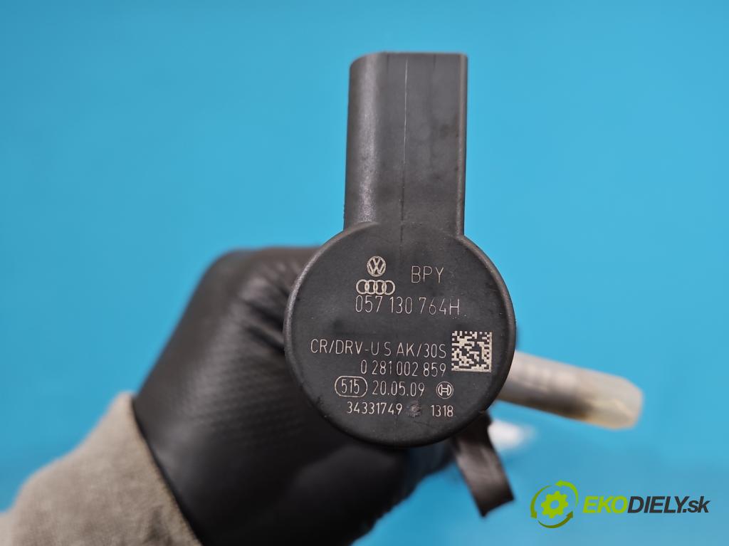 Seat Exeo 2.0 tdi 143 HP manual 105 kW 1968 cm3 5- lišta vstrekovacia 03L130089A (Vstrekovacia lišta)