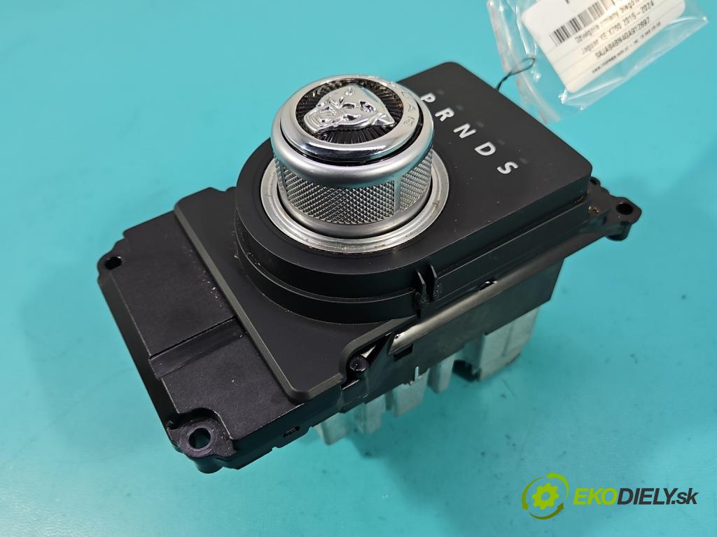 Jaguar XE X760 2015-2024 2.0d 179KM automatic 132 kW 1999 cm3 4- Páka: Změny: stupeň,rýchlosť GX73-7E453-AE (Rýchlostná páka (kulisa))