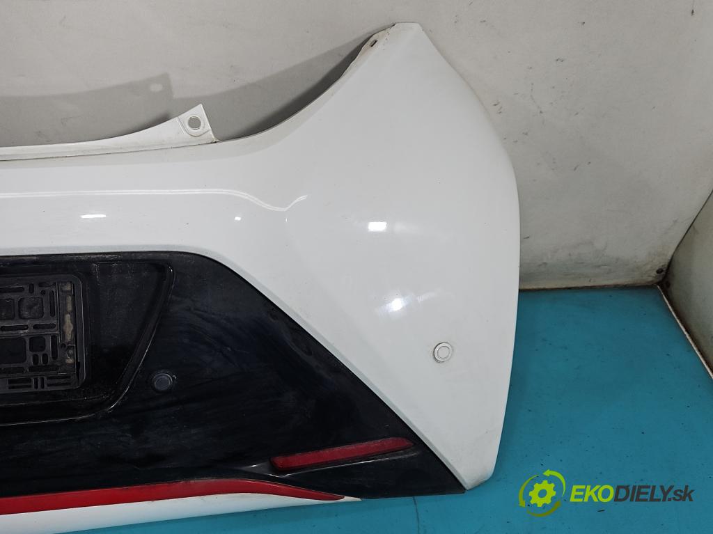 Toyota Aygo II 2014-2022 1.0 vvti 72 hp manual 53 kW 998 cm3 5- nárazník zadní  (Klika dveří ostatní)