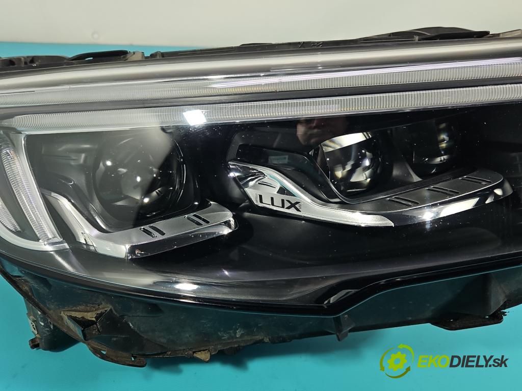 Opel Insignia B 2017-2022 2.0 cdti 209KM automatic 154 kW 1956 cm3 5- Reflektor: pravý 39165282 (Svetlo predné pravé)