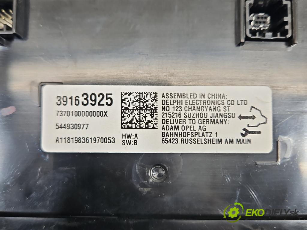Opel Insignia B 2017-2022 2.0 cdti 209KM automatic 154 kW 1956 cm3 5- Zobrazit: 39163925 (Prístrojová doska)