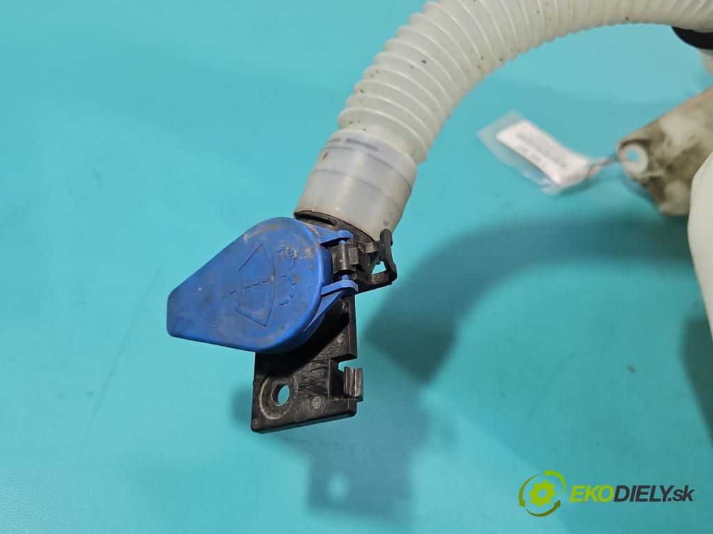 Jaguar XE X760 2015-2024 2.0d 179KM automatic 132 kW 1999 cm3 4- nádržka tekutina: ostřikovačů GX73-17B613-C