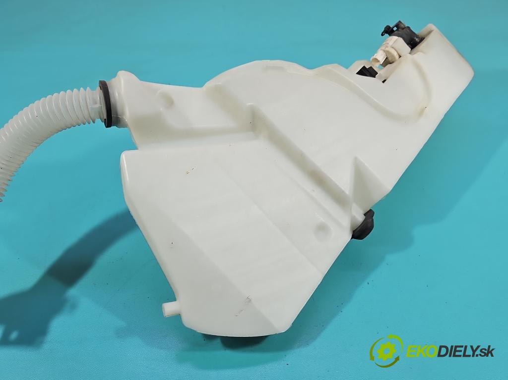 Jaguar XE X760 2015-2024 2.0d 179KM automatic 132 kW 1999 cm3 4- nádržka tekutina: ostřikovačů GX73-17B613-C