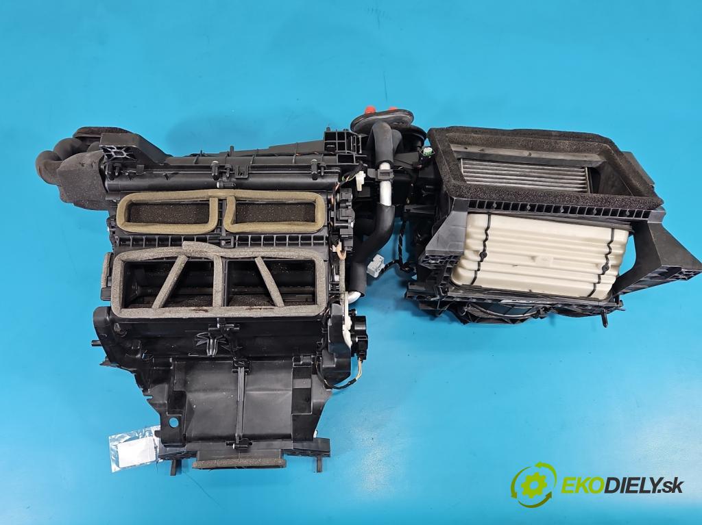 Jaguar XE X760 2015-2024 2.0d 179KM automatic 132 kW 1999 cm3 4- radiátor GX73-19B555-D (Radiátor topení)