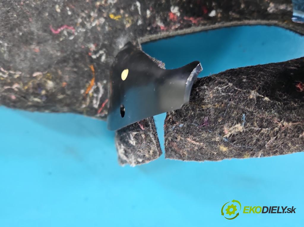 Jaguar XE X760 2015-2024 2.0d 179KM automatic 132 kW 1999 cm3 4- Tapacír: kufra: pravé GX73-45422-AE8PVJ