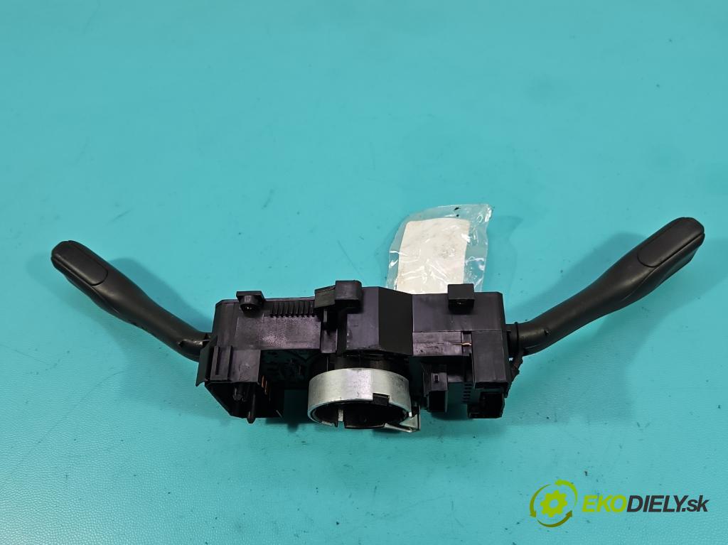 Vw New Beetle 1998-2010 2.0 8V 116 HP manual 85 kW 1984 cm3 3- prepínač komplex: 4B0953503E (Prepínacie páčky pod volantom)