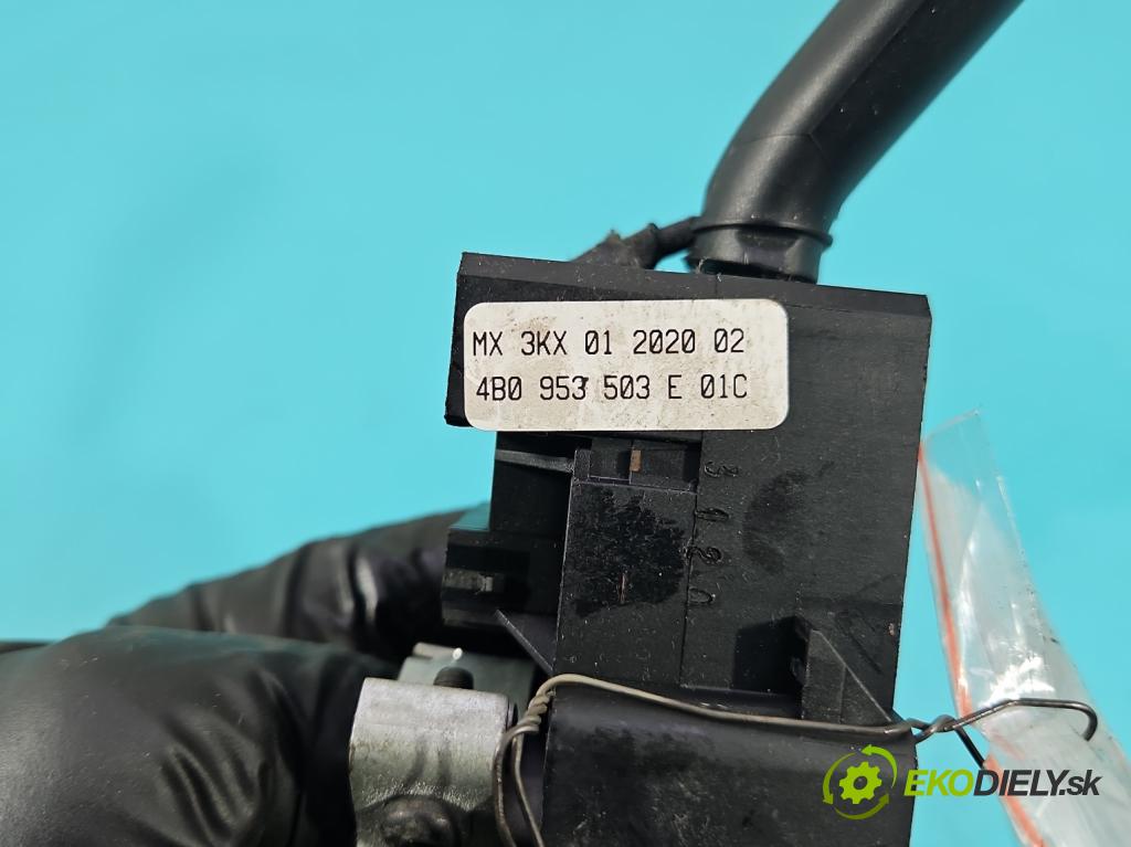 Vw New Beetle 1998-2010 2.0 8V 116 HP manual 85 kW 1984 cm3 3- prepínač komplex: 4B0953503E (Prepínacie páčky pod volantom)