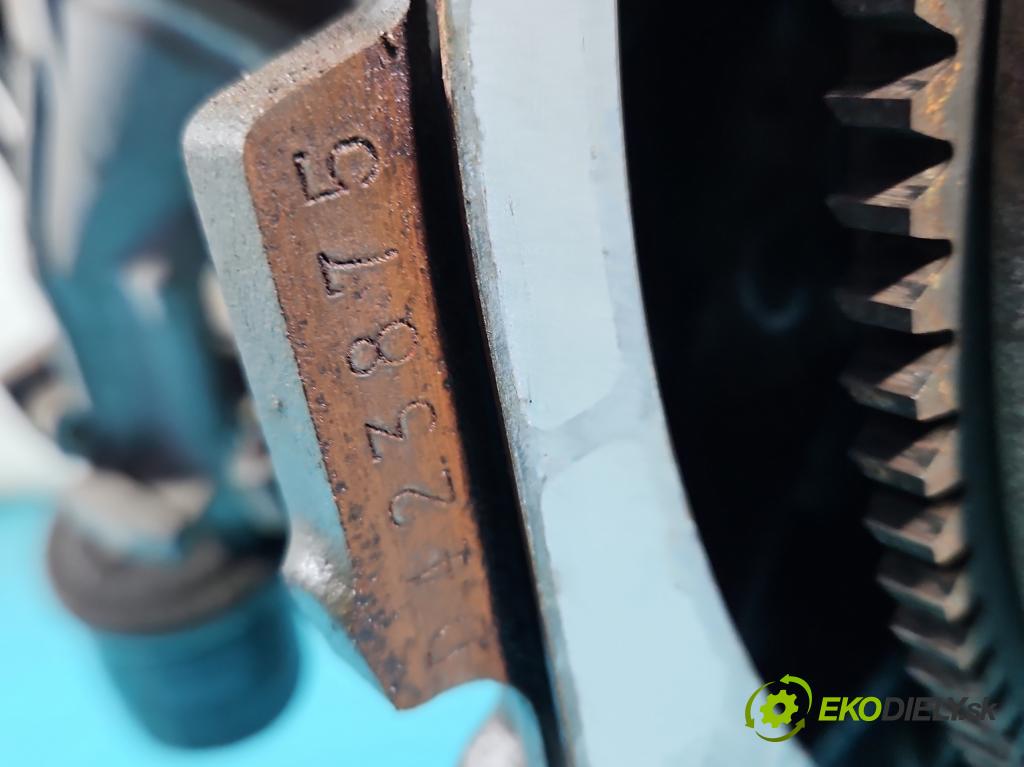 Toyota Yaris I 1999-2005 1.0 vvti 65 hp manual 48 kW 998 cm3 3- motor benzín 1SZ