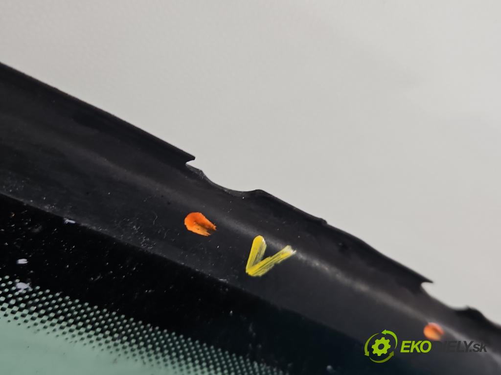 Vw New Beetle 1998-2010 2.0 8V 116 HP manual 85 kW 1984 cm3 3- sklo zadné ľavé