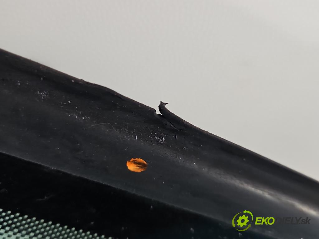 Vw New Beetle 1998-2010 2.0 8V 116 HP manual 85 kW 1984 cm3 3- sklo zadné ľavé