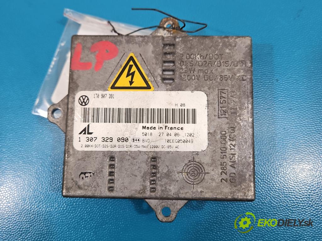 Vw Touran I 2003-2015 2.0 tdi 170 HP automatic 125 kW 1968 cm3 5- střídač: xenon 1307329090 (Riadiaca jednotka xenónu)