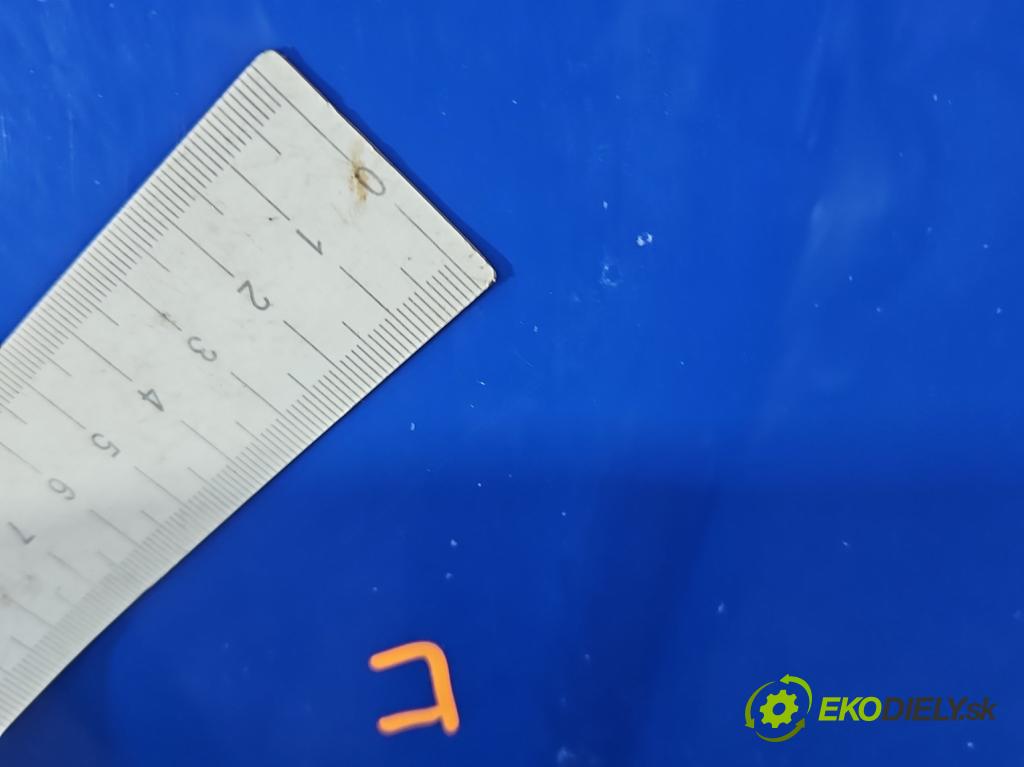 Skoda Octavia I 1996-2010 1.9 tdi 90 hp manual 66 kW 1896 cm3 5- kapota přední