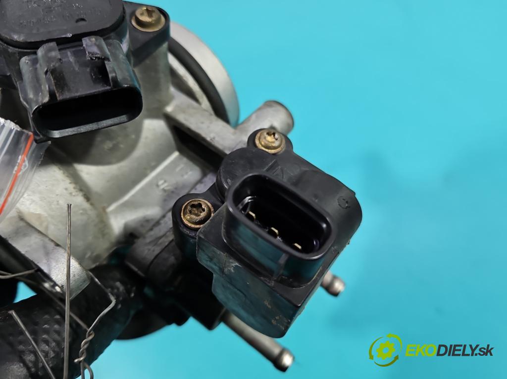 Toyota Yaris I 1999-2005 1.0 vvti 65 HP manual 48 kW 998 cm3 3- klapka 22210-0J010 (Škrtiaca klapka)