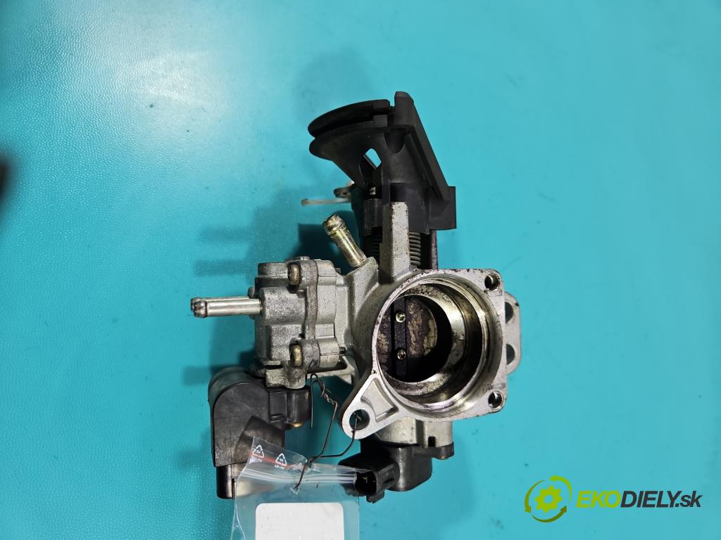 Toyota Yaris I 1999-2005 1.0 vvti 65 HP manual 48 kW 998 cm3 3- klapka 22210-0J010 (Škrtiaca klapka)