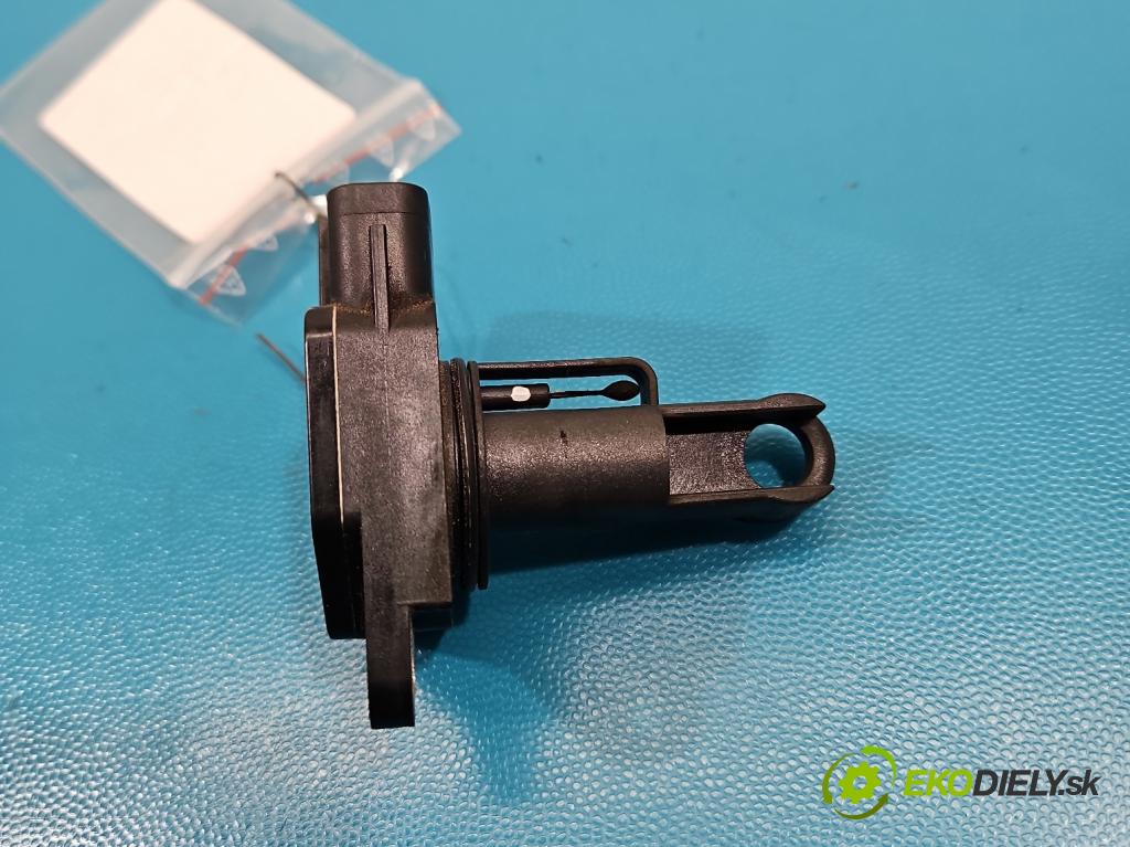 Toyota Yaris I 1999-2005 1.0 vvti 65 HP manual 48 kW 998 cm3 3- průtokoměr: 22204-0J010 (Váha vzduchu)