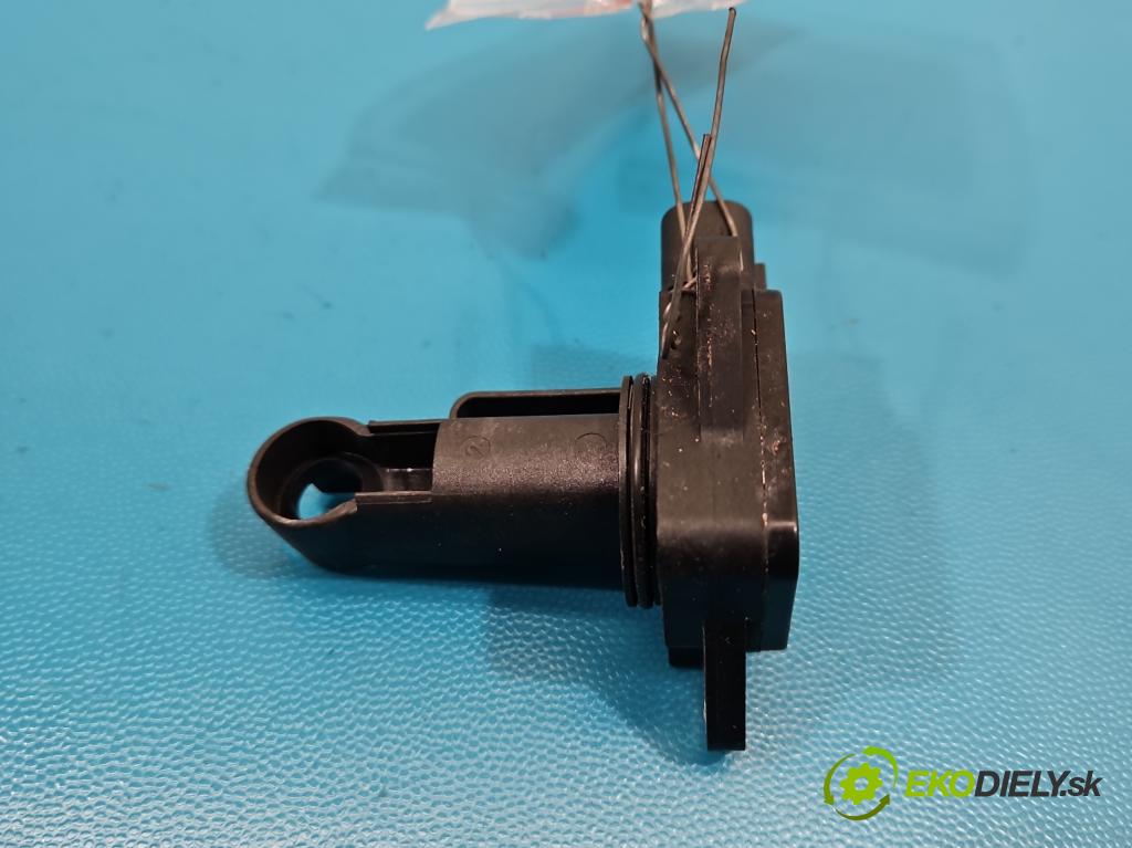 Toyota Yaris I 1999-2005 1.0 vvti 65 HP manual 48 kW 998 cm3 3- průtokoměr: 22204-0J010 (Váha vzduchu)