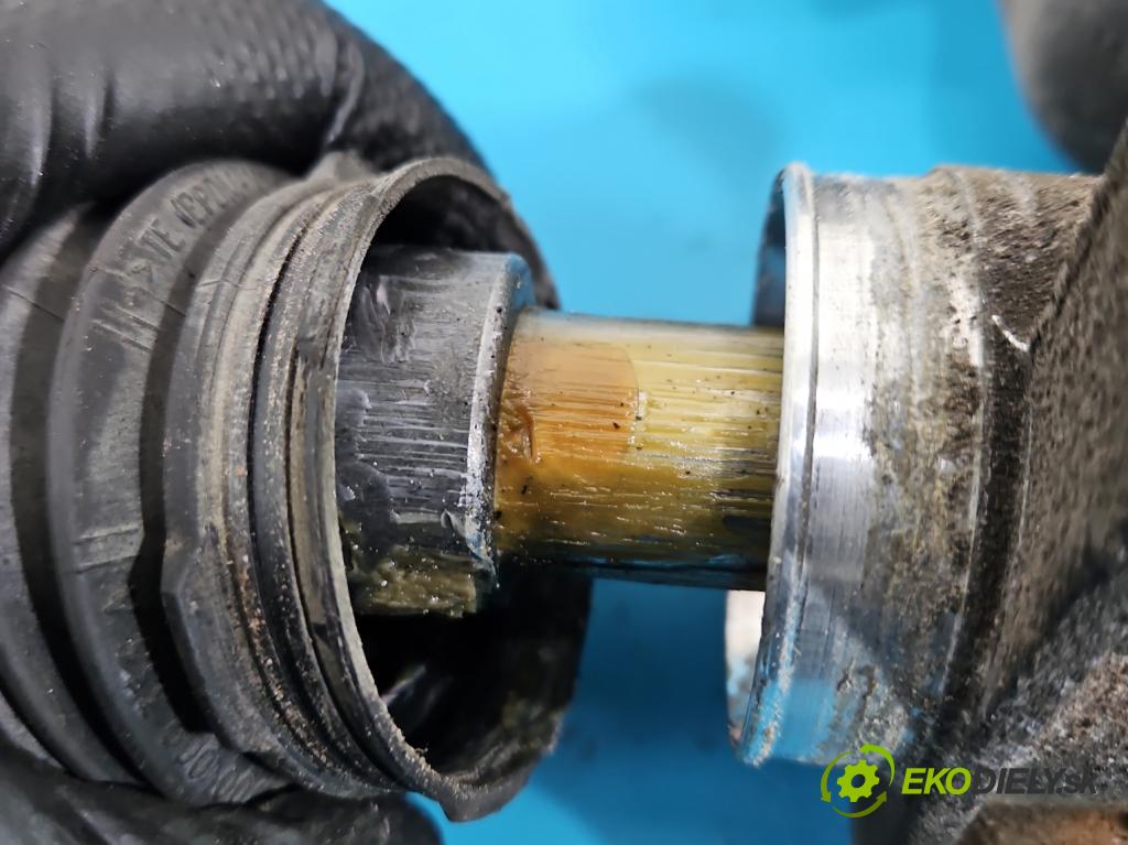 Toyota Yaris I 1999-2005 1.0 vvti 65 HP manual 48 kW 998 cm3 3- Ozubené kolo: volant 45500-0D031