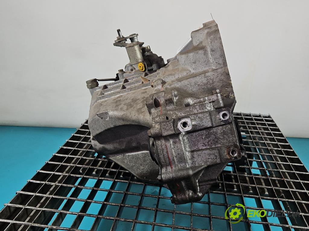 Toyota Yaris I 1999-2005 1.0 vvti 65 HP manual 48 kW 998 cm3 3- prevodovka stupeň,rýchlosť manual