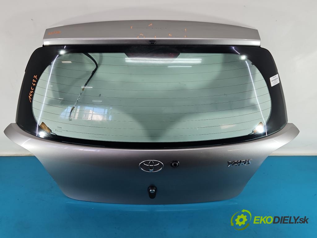 Toyota Yaris I 1999-2005 1.0 vvti 65 hp manual 48 kW 998 cm3 3- zadní kufrové dveře  (Zadní kapota (kufr))