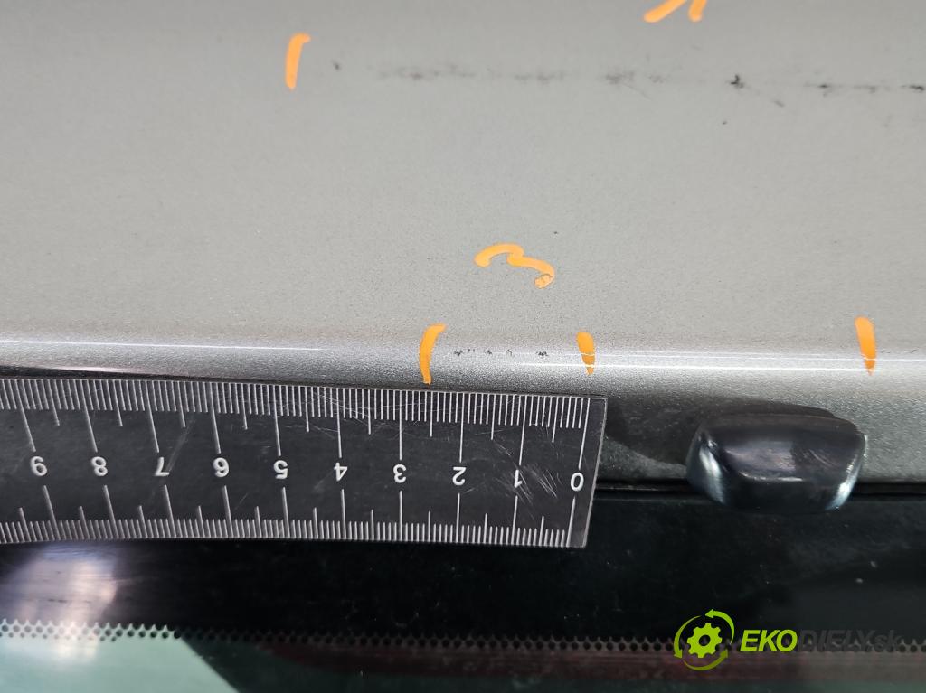 Toyota Yaris I 1999-2005 1.0 vvti 65 hp manual 48 kW 998 cm3 3- zadní kufrové dveře  (Zadní kapota (kufr))