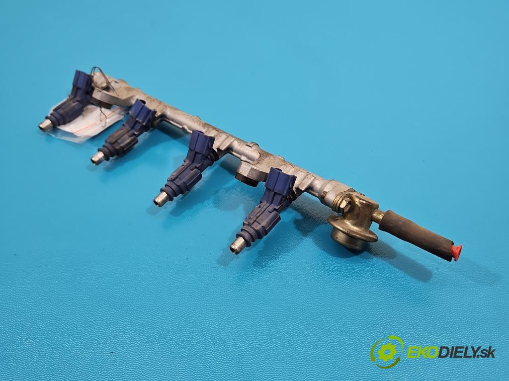 Toyota Yaris I 1999-2005 1.0 vvti 65 HP manual 48 kW 998 cm3 3- vstrek 0280156067 (Vstrekovač paliva)