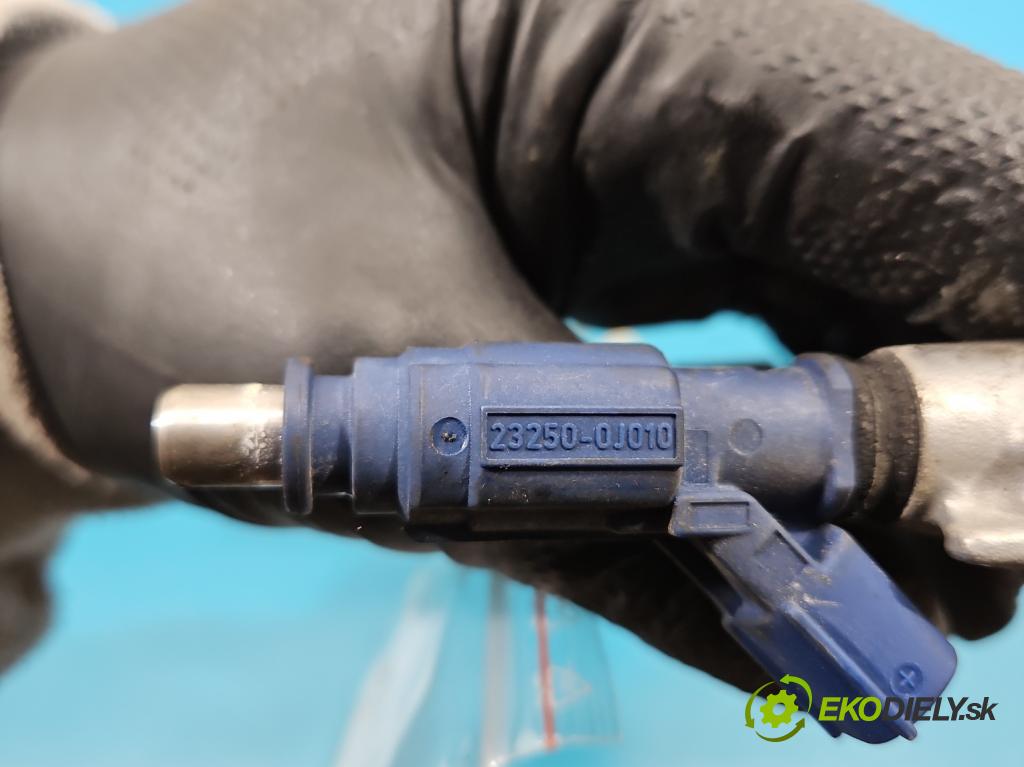 Toyota Yaris I 1999-2005 1.0 vvti 65 HP manual 48 kW 998 cm3 3- vstrek 0280156067 (Vstrekovač paliva)