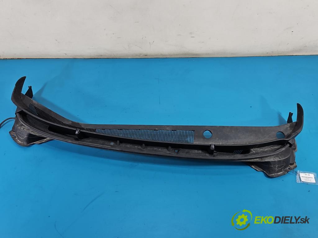 Hyundai I30 II 2012-2016 1.6 crdi 110 hp manual 81 kW 1582 cm3 5- torpédo 86154-A6100 (Plast pod čelním sklem)