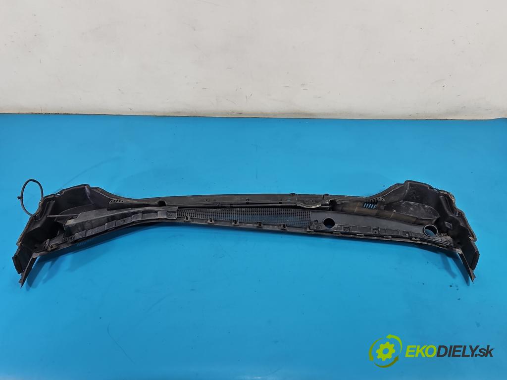 Hyundai I30 II 2012-2016 1.6 crdi 110 hp manual 81 kW 1582 cm3 5- torpédo 86154-A6100 (Plast pod čelním sklem)