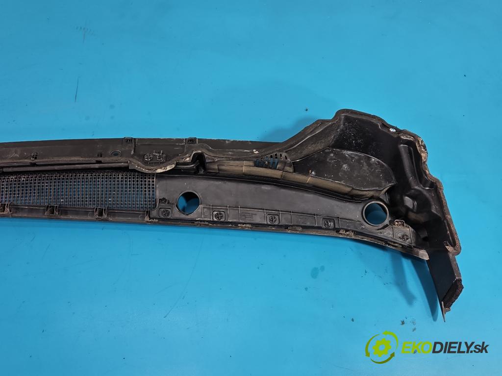 Hyundai I30 II 2012-2016 1.6 crdi 110 hp manual 81 kW 1582 cm3 5- torpédo 86154-A6100 (Plast pod čelním sklem)