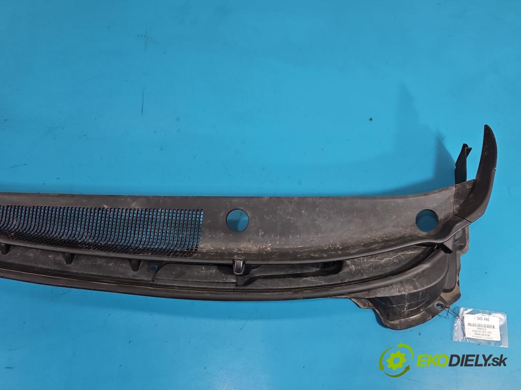 Hyundai I30 II 2012-2016 1.6 crdi 110 hp manual 81 kW 1582 cm3 5- torpédo 86154-A6100 (Plast pod čelním sklem)