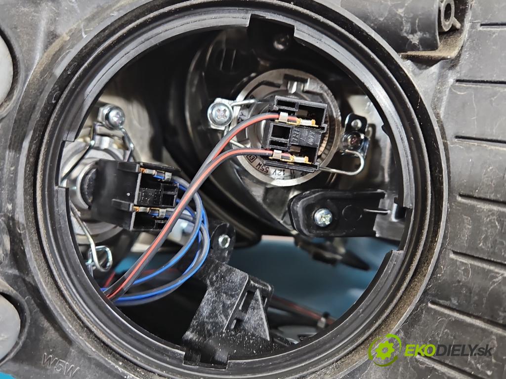 Hyundai I30 II 2012-2016 1.6 crdi 110 HP manual 81 kW 1582 cm3 5- Reflektor: pravý 92102-A6060 (Svetlo predné pravé)