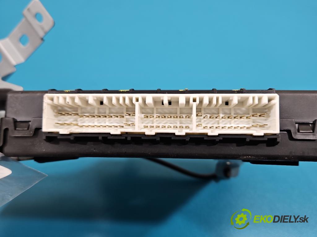 Hyundai I30 II 2012-2016 1.6 crdi 110 HP manual 81 kW 1582 cm3 5- riadiaca jednotka komfortu 95400-A6025