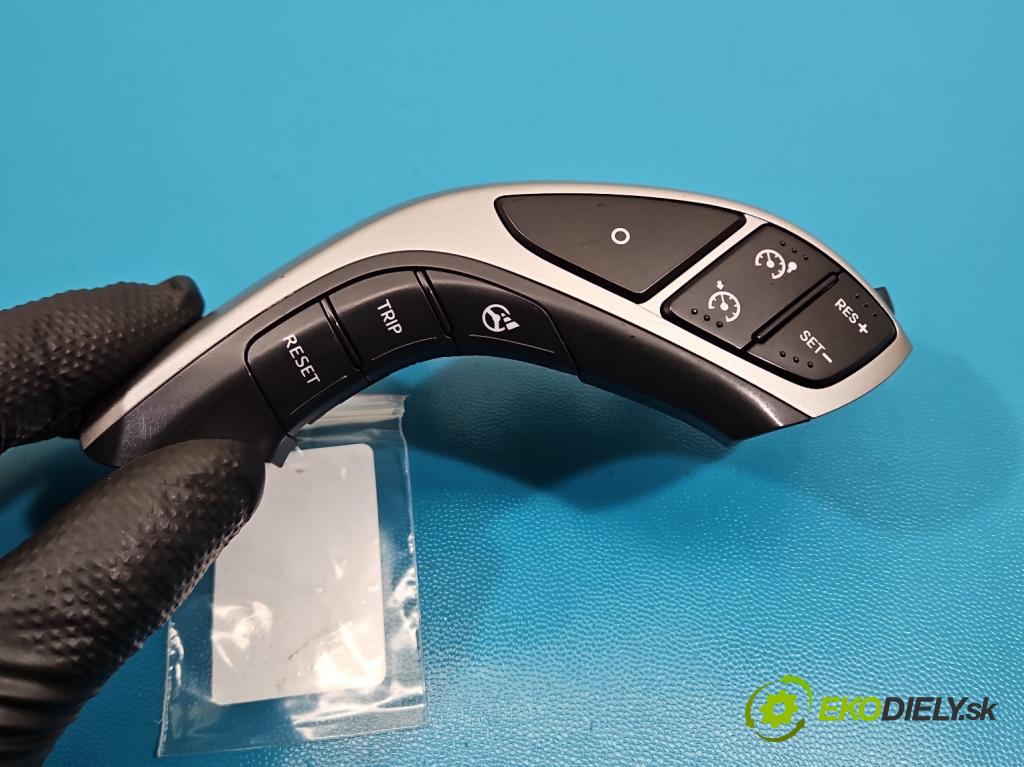 Hyundai I30 II 2012-2016 1.6 crdi 110 HP manual 81 kW 1582 cm3 5- prepínač multifunkční: řízení: 39Y297-1000 (Prepínacie páčky pod volantom)