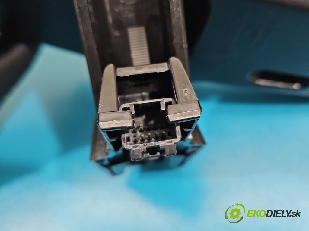 Hyundai I30 II 2012-2016 1.6 crdi 110 HP manual 81 kW 1582 cm3 5- zrkadlo uvnitř:  (Spätné zrkadlo vnútorné)