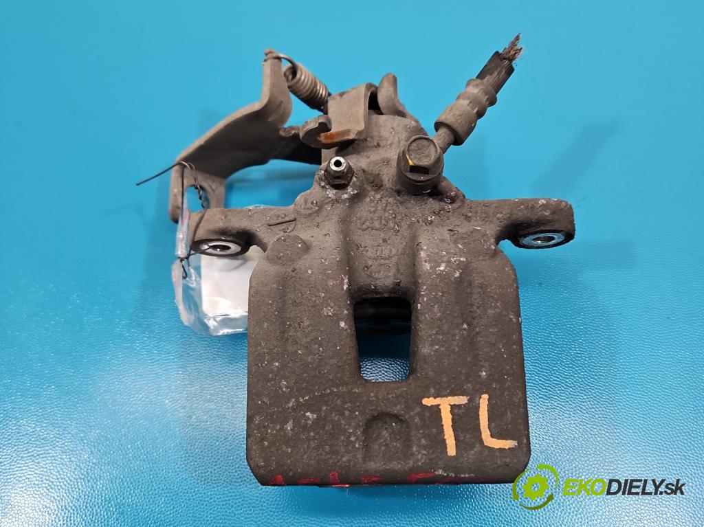 Hyundai I30 II 2012-2016 1.6 crdi 110 hp manual 81 kW 1582 cm3 5- brzdič zadní levý  (Klika dveří ostatní)