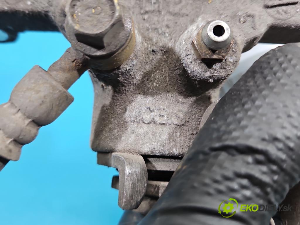 Hyundai I30 II 2012-2016 1.6 crdi 110 hp manual 81 kW 1582 cm3 5- brzdič zadní levý  (Klika dveří ostatní)