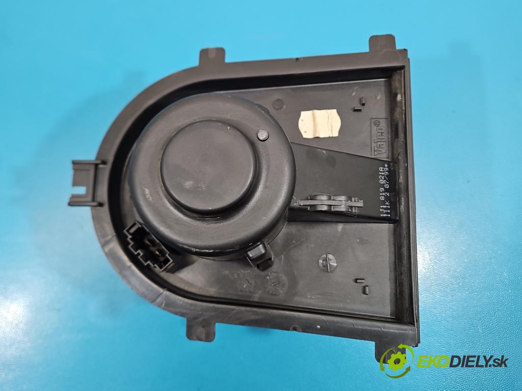 Vw Golf IV 1997-2003 1.6 sr 101 HP manual 74 kW 1595 cm3 5- ventilátor vzduchu 1J1819021A
