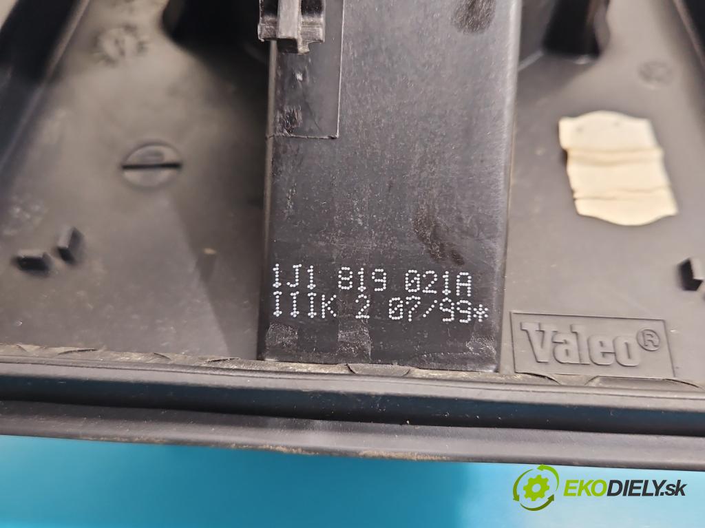 Vw Golf IV 1997-2003 1.6 sr 101 HP manual 74 kW 1595 cm3 5- ventilátor vzduchu 1J1819021A