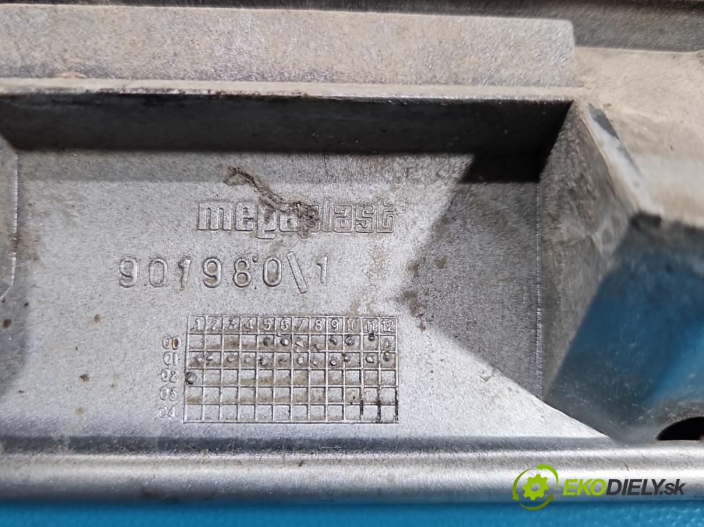 Citroen Xsara Picasso 1.8 16V 116 HP manual 85 kW 1749 cm3 5- rukoväť kufrové dvere zadné 9635595877
