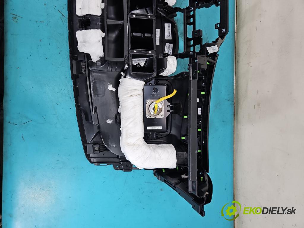 Hyundai I30 II 2012-2016 1.6 crdi 110 HP manual 81 kW 1582 cm3 5- kokpit,pristrojová doska rozdeľovacia