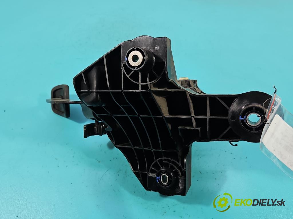 Renault Trafic III 2014 - 2.0 dci 120 HP manual 88 kW 1997 cm3 5- pedále ostatné 14017095